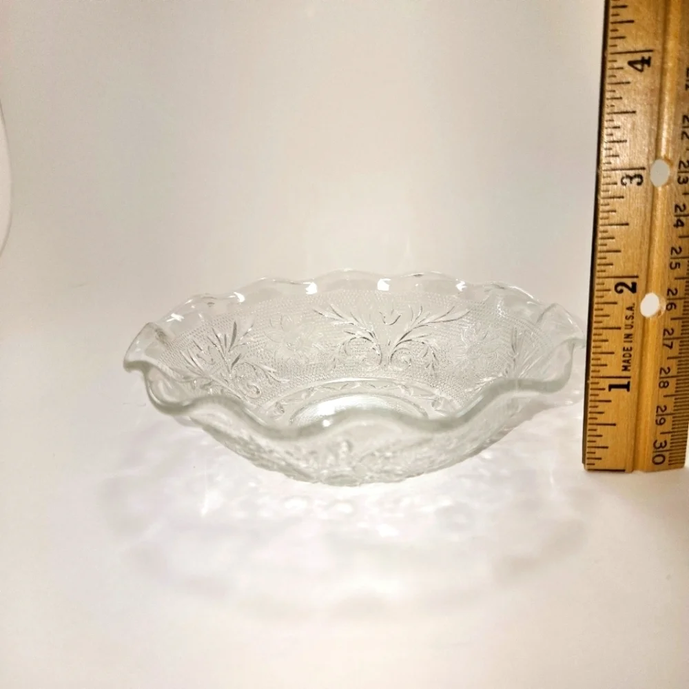 Vintage Depression Glass Bowl Raised Pattern Scalloped Edge Perfect Condition